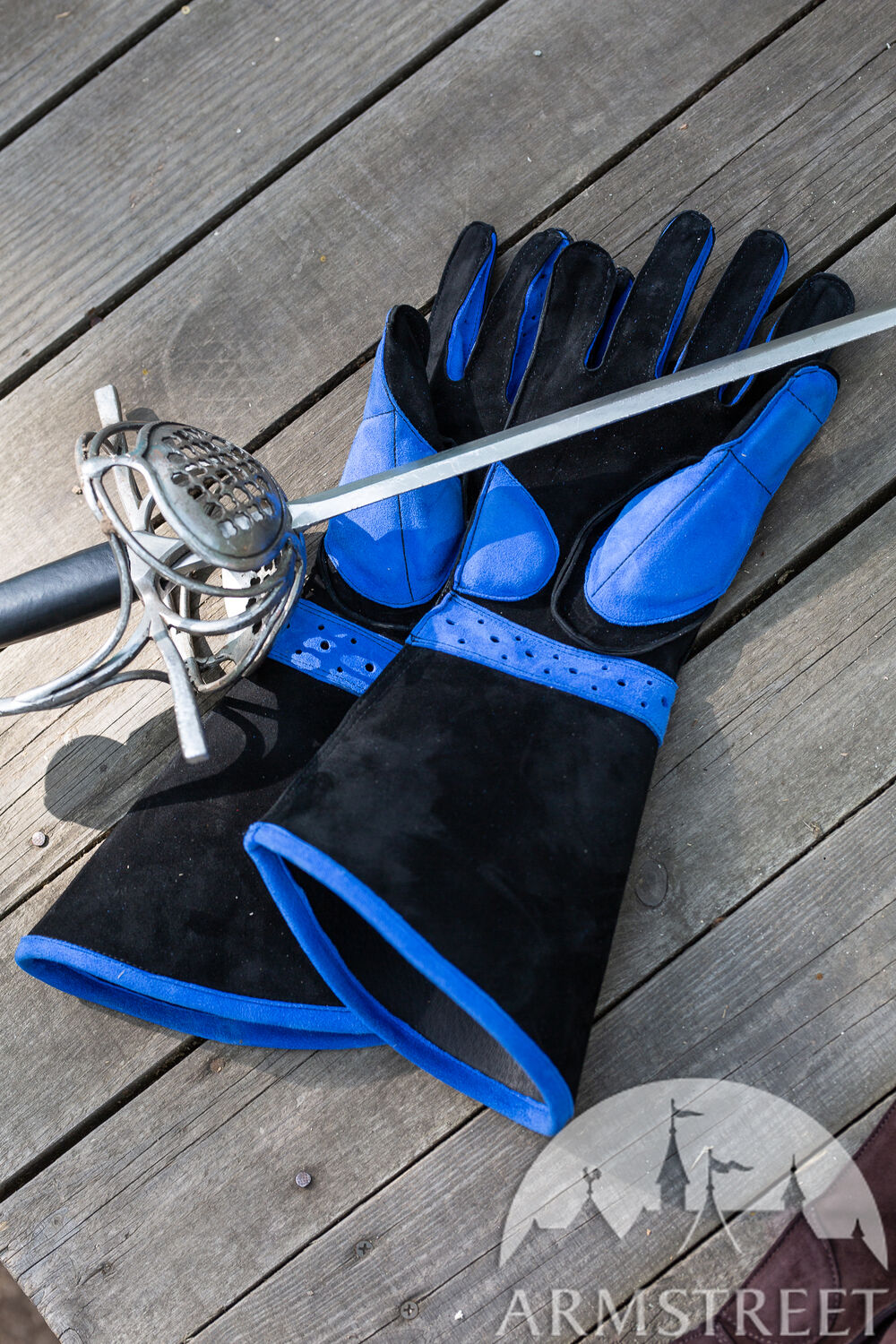 Fencing padded gloves for HEMA and WMA
